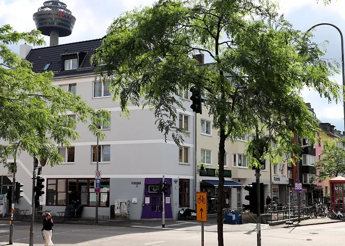 Weltempfaenger Backpacker Hostel Keulen